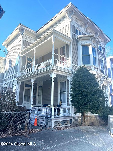 2nd image of 551 3rd Avenue