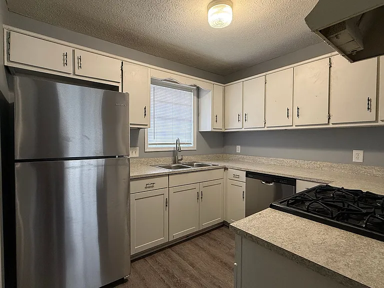 1309 Glenn Cir #A-B — Photo 5