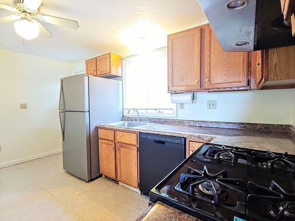 3rd image of 14 Garfield St #14