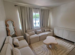 810 7th St UNIT 206, Miami Beach, FL 33139