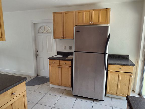 2nd image of 3823 Arnold Dr
