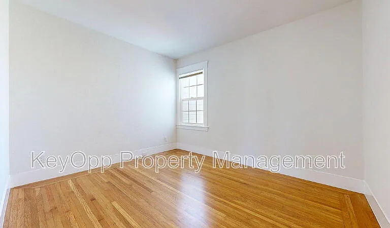 1608 Balboa St — Photo 7
