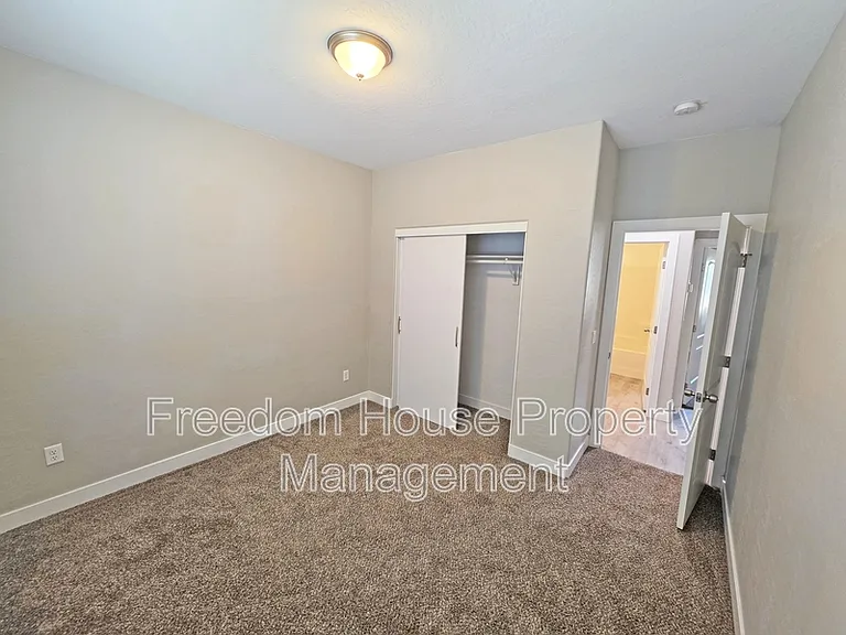 1121 Sixshooter Ave #4 — Photo 19