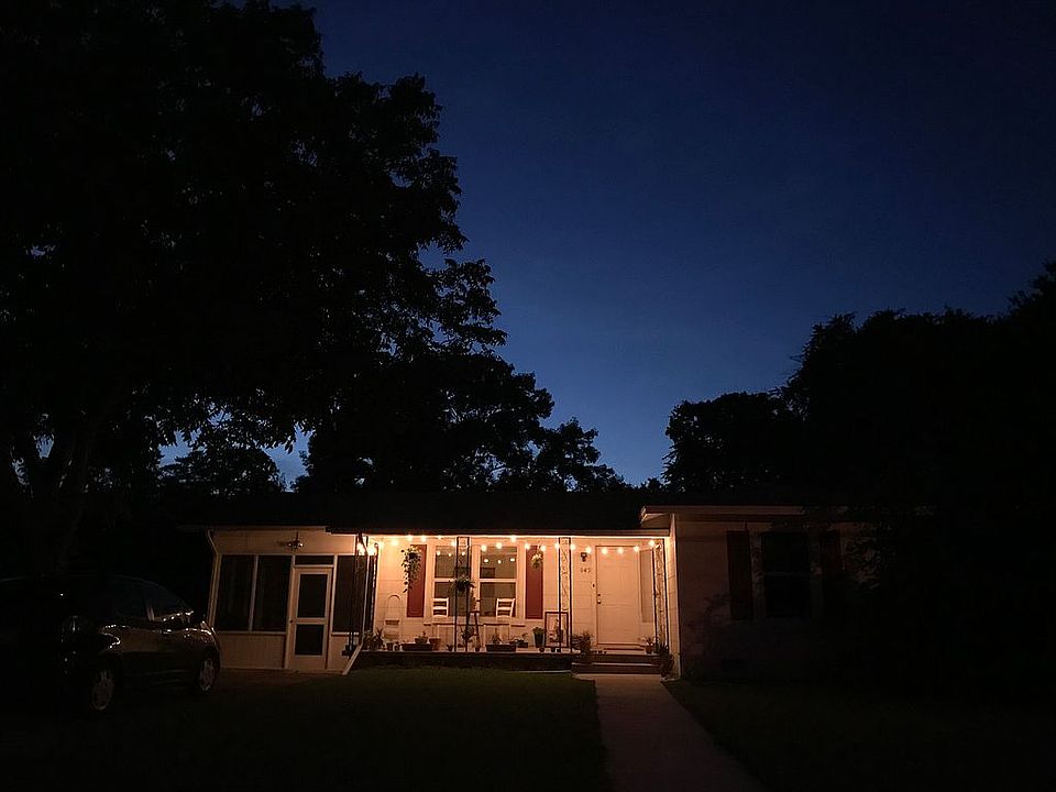 2nd image of 943 Clearfork St