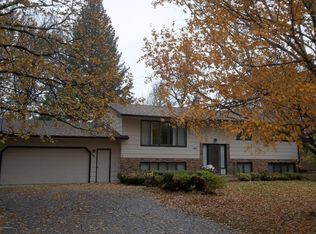1221 Edgewood Dr, Thief River Falls, MN 56701