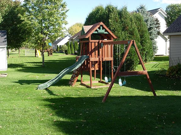 4th image of 7826 Sedgewick Dr