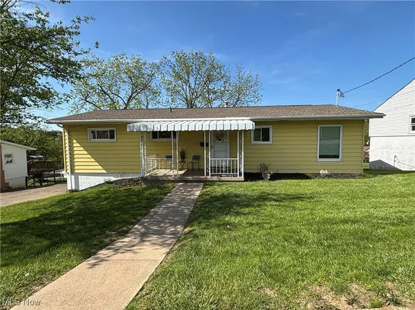 311 Taylor Ln, Saint Clairsville, OH 43950