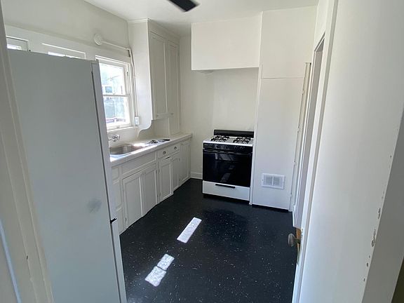 Bright Kitchen