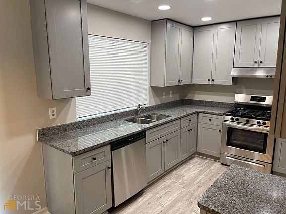 5th image of 104 Doubletrace Ln