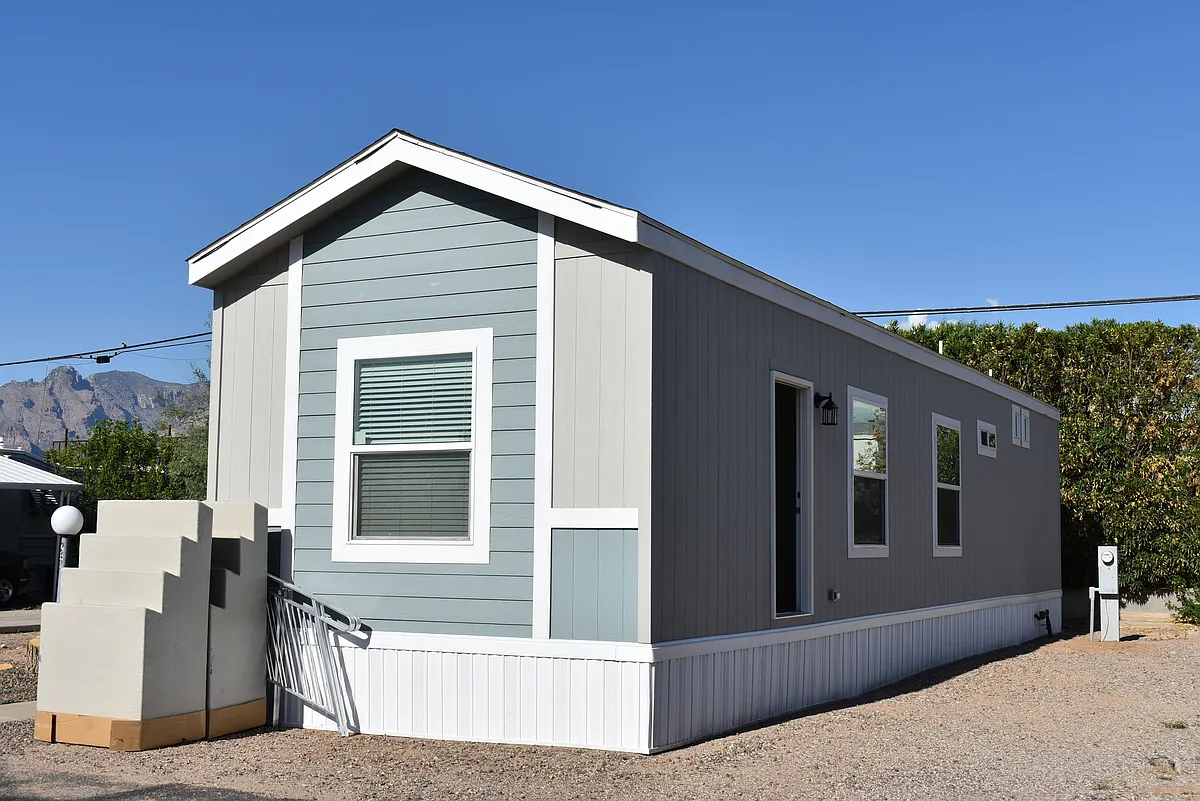 Building Photo - 540 W Limberlost Dr