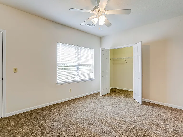 Paddock Ridge Apartments — Photo 13