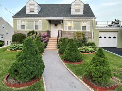 36 Canterbury Road, Yonkers, NY, 10704