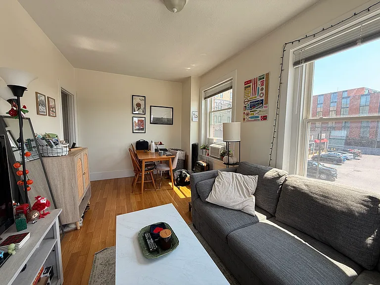 551 Somerville Ave #4 — Photo 3