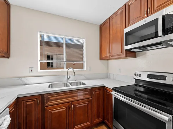 1051 Rock Springs Rd APT 202, Escondido, CA 92026