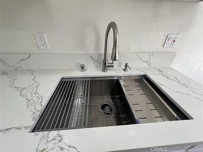 12545 Cuesta Dr — Photo 25