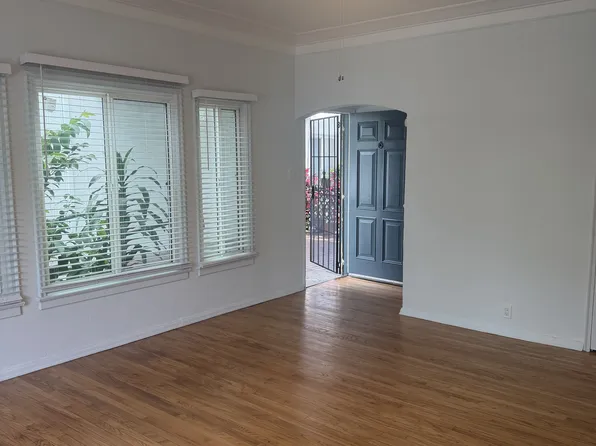 2452 W 18th St, Los Angeles, CA 90019