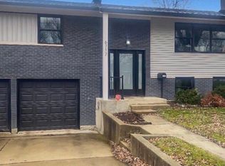 6717 Patton Dr, Woodridge, IL 60517