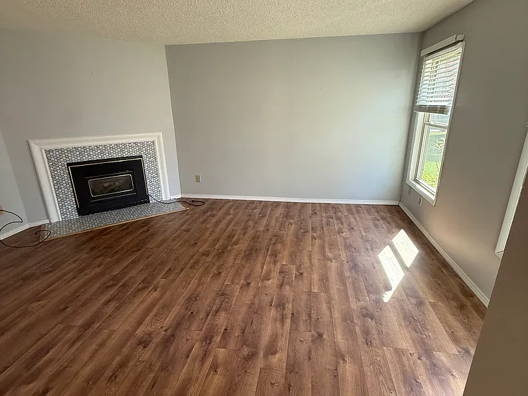 20 Minuteman Ct — Photo 4