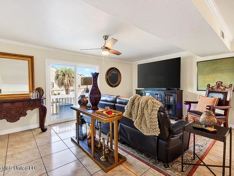 255 E Scenic Dr #G — Photo 11