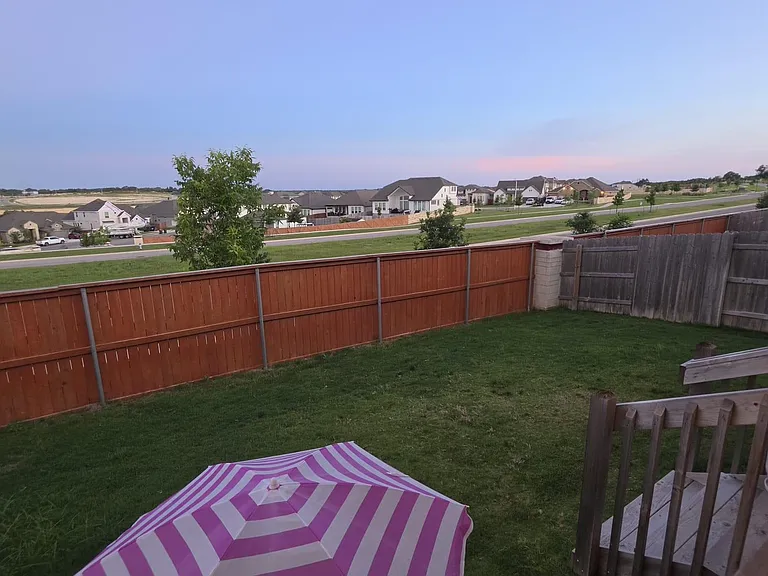 221 Travis Ln — Photo 18