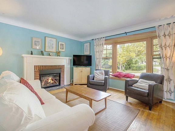 4th image of 951 Sherwood St