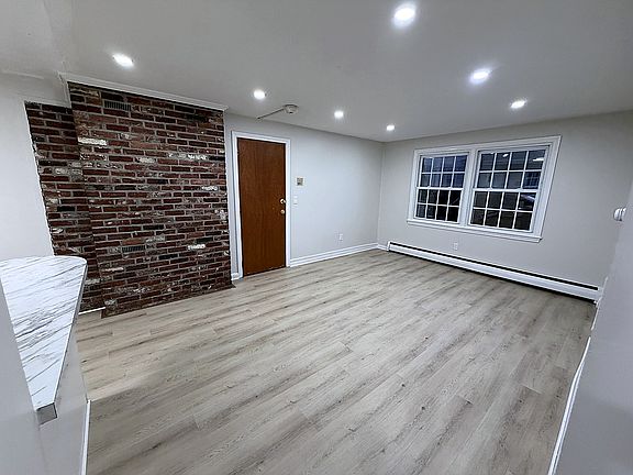 5th image of 170 Agawam St #2