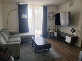 816 NW 11th St APT 407, Miami, FL 33136