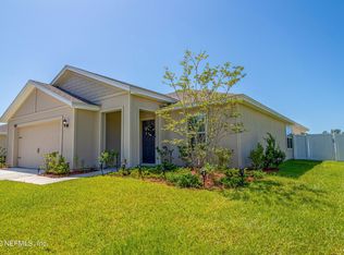 8687 Lake George Cir W, Macclenny, FL 32063