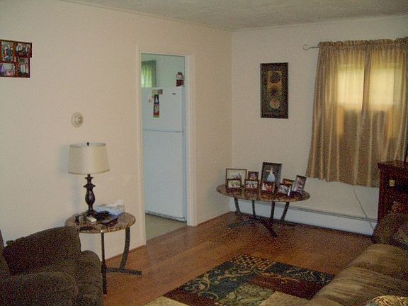 4th image of 6 Plymouth Ave