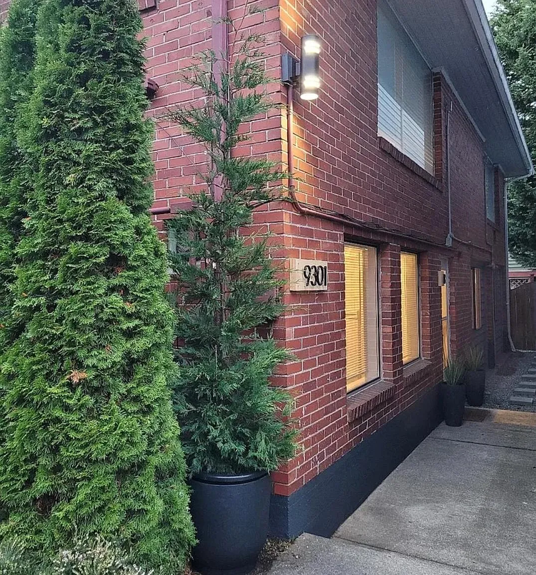 2 bed, 1219 sqft, $3,500 — Photo 2