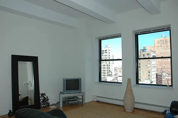 Rented by The World Wide Group | media 245