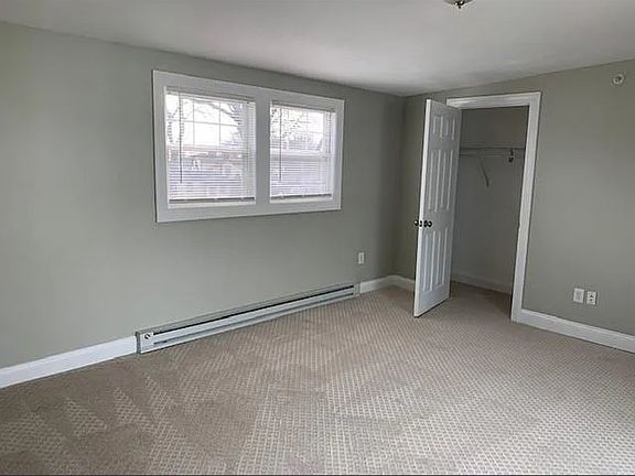 4th image of 28 Railroad Ave APT 3