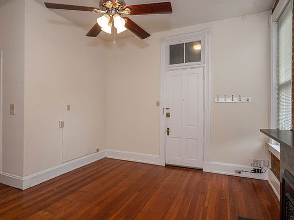 5th image of 215 E University Ave APT A4