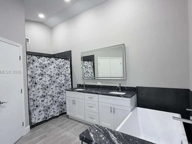 1498 Beche St SE — Photo 28