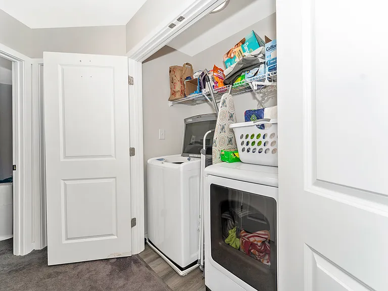 31 Moses Dr — Photo 11
