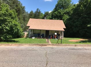 28 19th Ave SW, Hickory, NC 28602