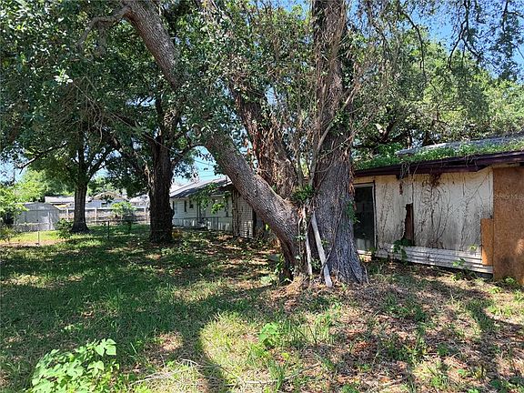 4th image of 708 Glad Rd