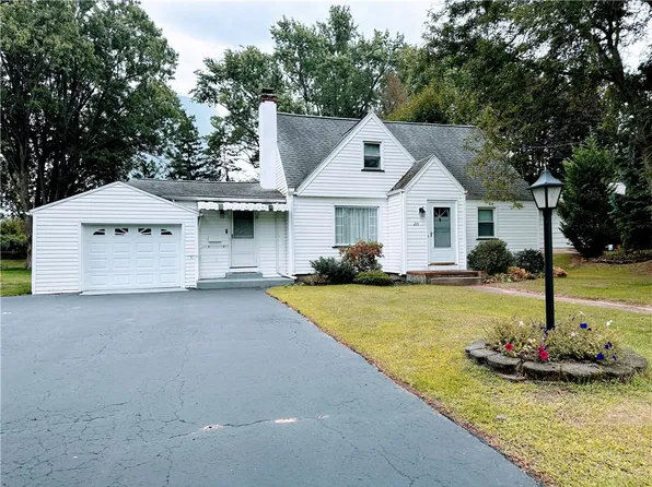 271 Chestnut Ridge Rd, Rochester, NY 14624