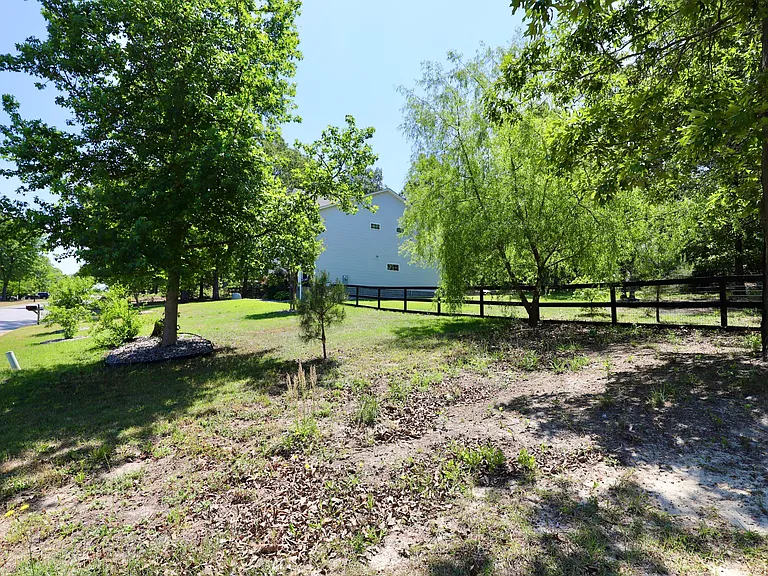71 Carina Ln — Photo 3
