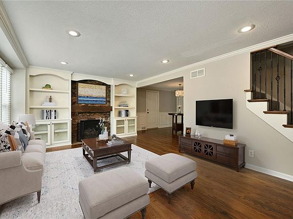 4th image of 7409 Nall Ave