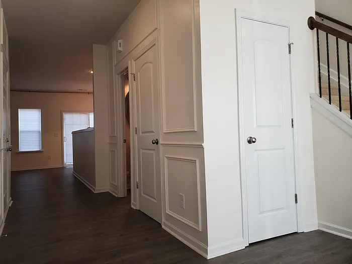 2 bed, 2.5 bath, 1557 sqft, $2,050 — Photo 3