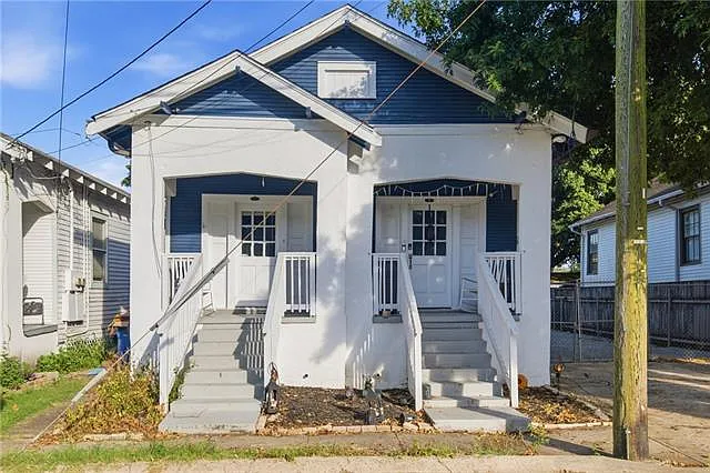 1708 S Lopez St — Photo 1