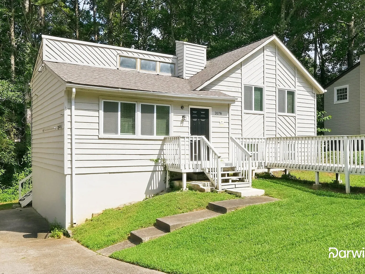 3 bed, 2.0 bath, 1144 sqft, $1,575 — Photo 2