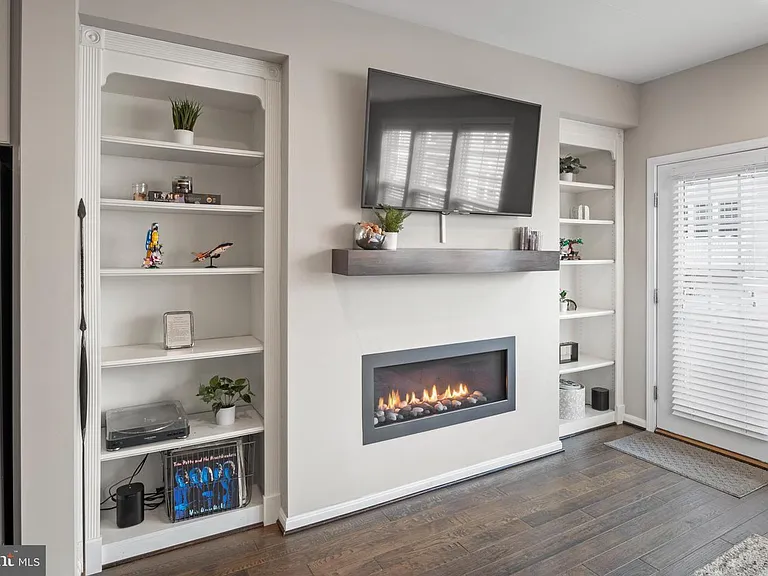 1310 Jackson St #1 — Photo 7