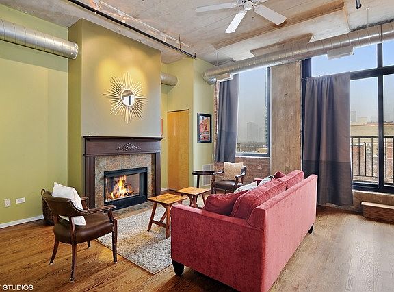 3rd image of 1516 S Wabash Ave #504