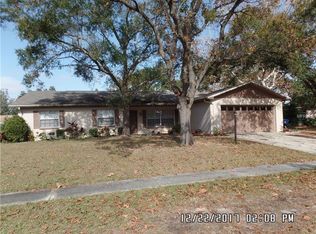 3820 Upland Pl, Valrico, FL 33594