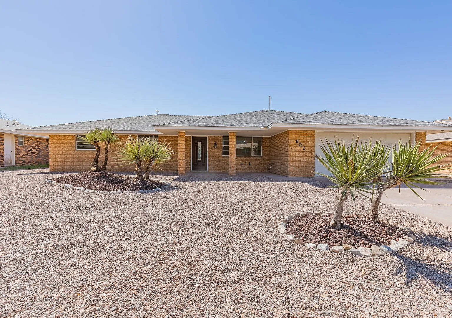 3 Bedroom 2 Bath Home — Photo 1