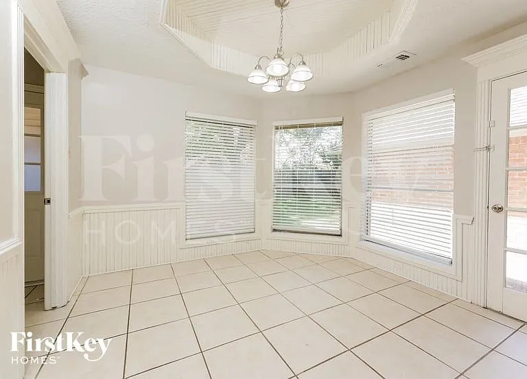8334 Burwood Park Dr — Photo 6