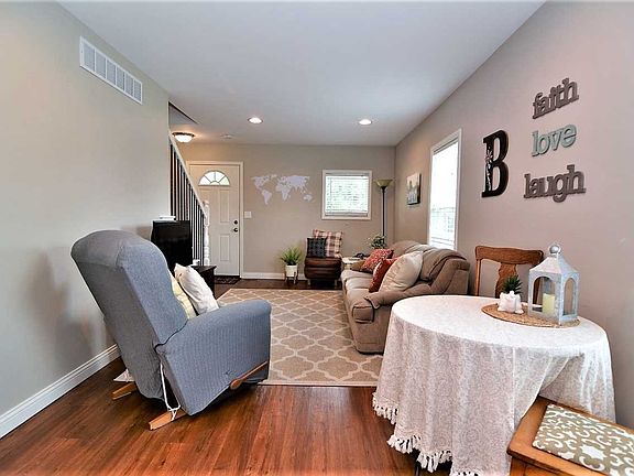 4th image of 1710 S Bedford Ave
