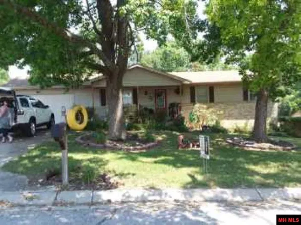601 E 13th St, Mountain Home, AR 72653